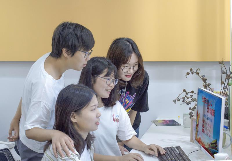 畫(huà)冊(cè)設(shè)計(jì)